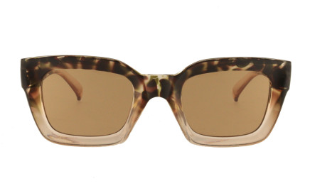 Trendy rectangular sunglasses | Rosie from Charly Therapy