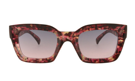 Trendy rectangular sunglasses | Rosie from Charly Therapy